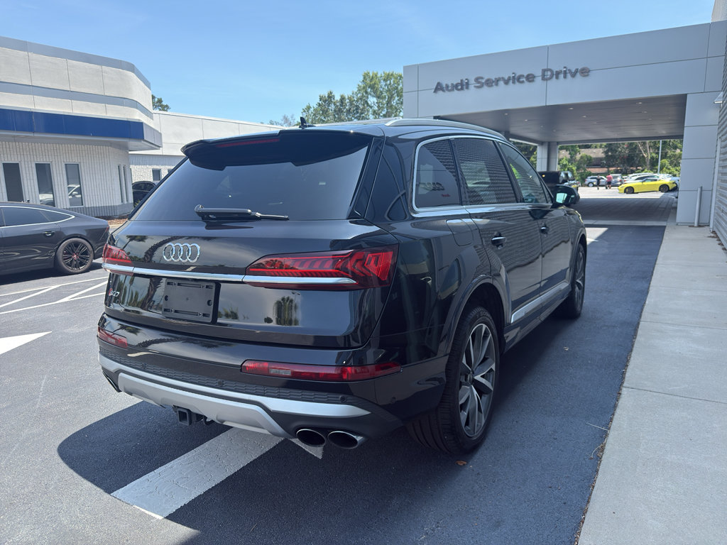 Used 2021 Audi SQ7 Premium Plus w/ Driver Assistance Package AWD/4WD image 6