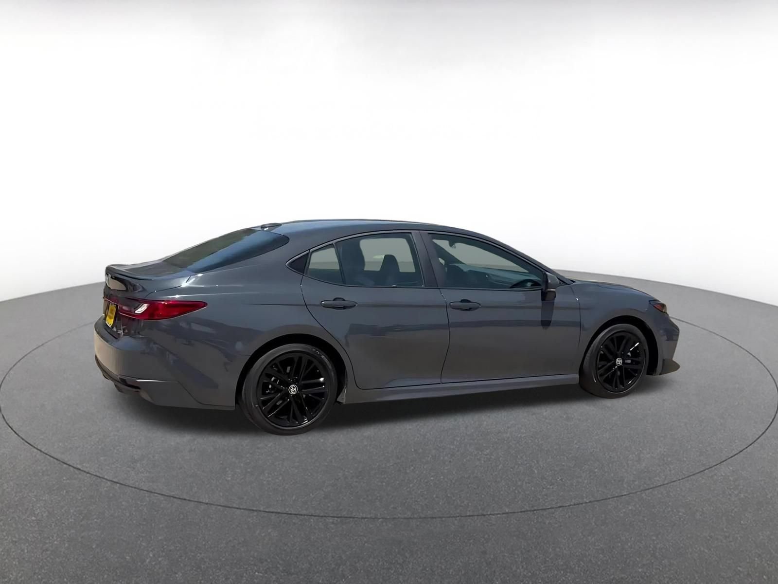 Used 2026 Toyota Camry SE FWD image 15