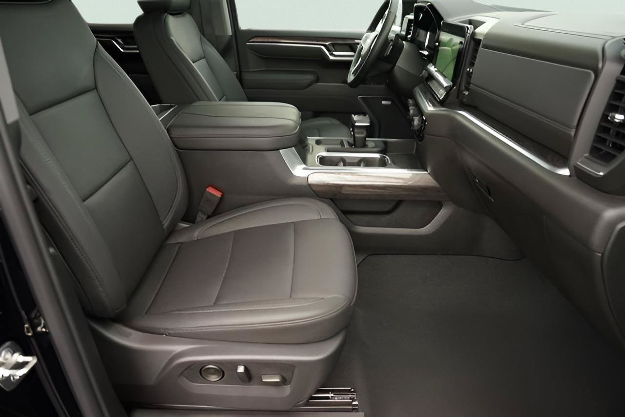Used 2026 Chevrolet Silverado 1500 LTZ w/ LTZ Premium Texas Edition RWD image 19