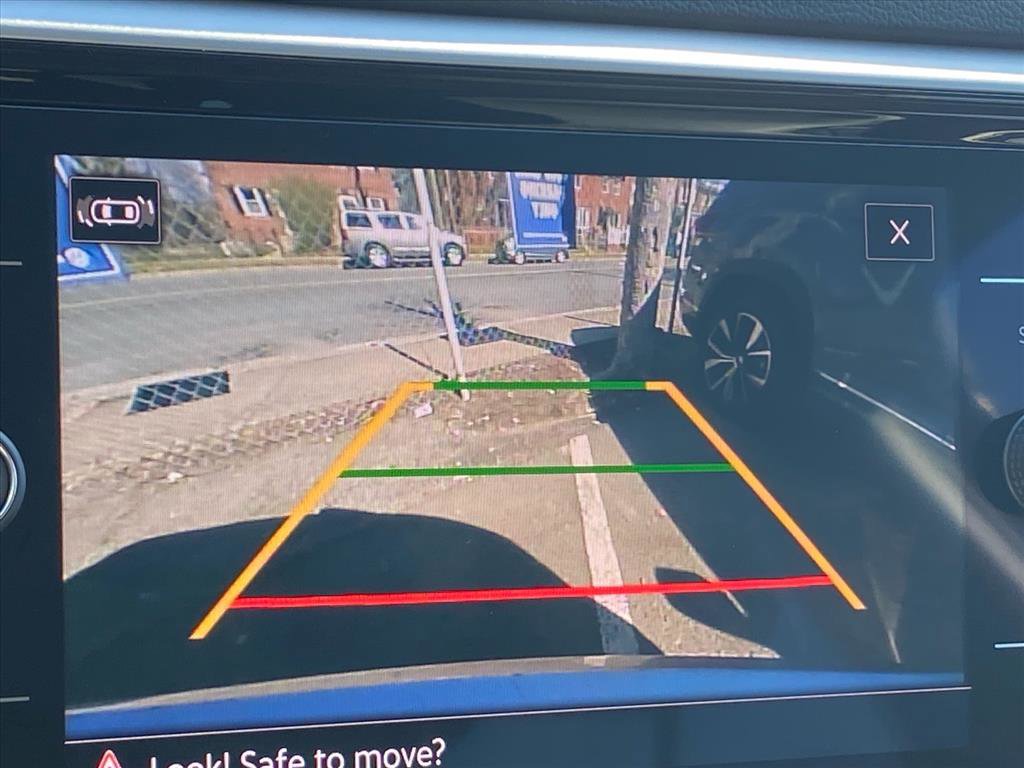 Certified 2023 Volkswagen Atlas SE w/ Panoramic Sunroof Package image 11