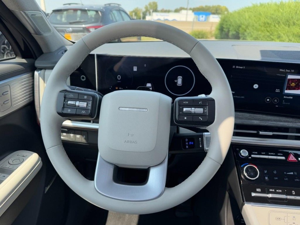 Used 2024 Hyundai Santa Fe Limited image 12