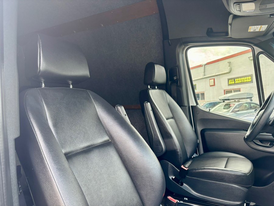 Used 2023 Mercedes-Benz Sprinter 3500 image 15
