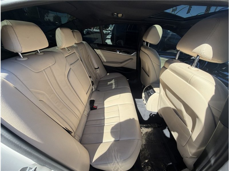 Used 2019 BMW 540i RWD image 27