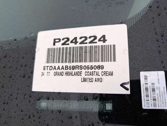 Used 2024 Toyota Grand Highlander AWD image 38