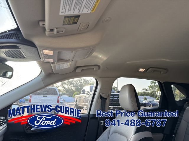 Certified 2020 Ford Escape Titanium FWD image 11