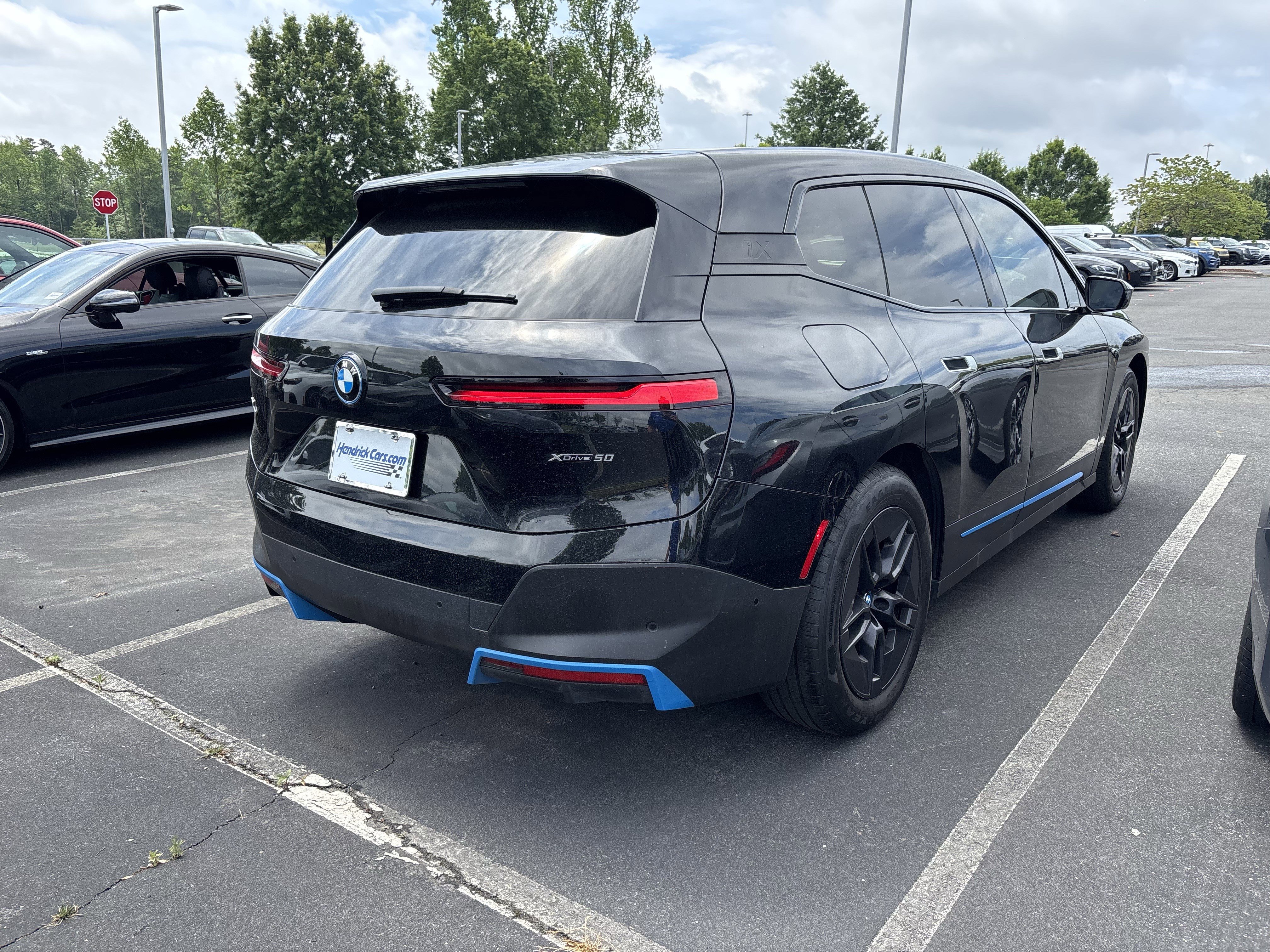 Used 2023 BMW iX xDrive50 w/ Premium Package AWD/4WD image 23