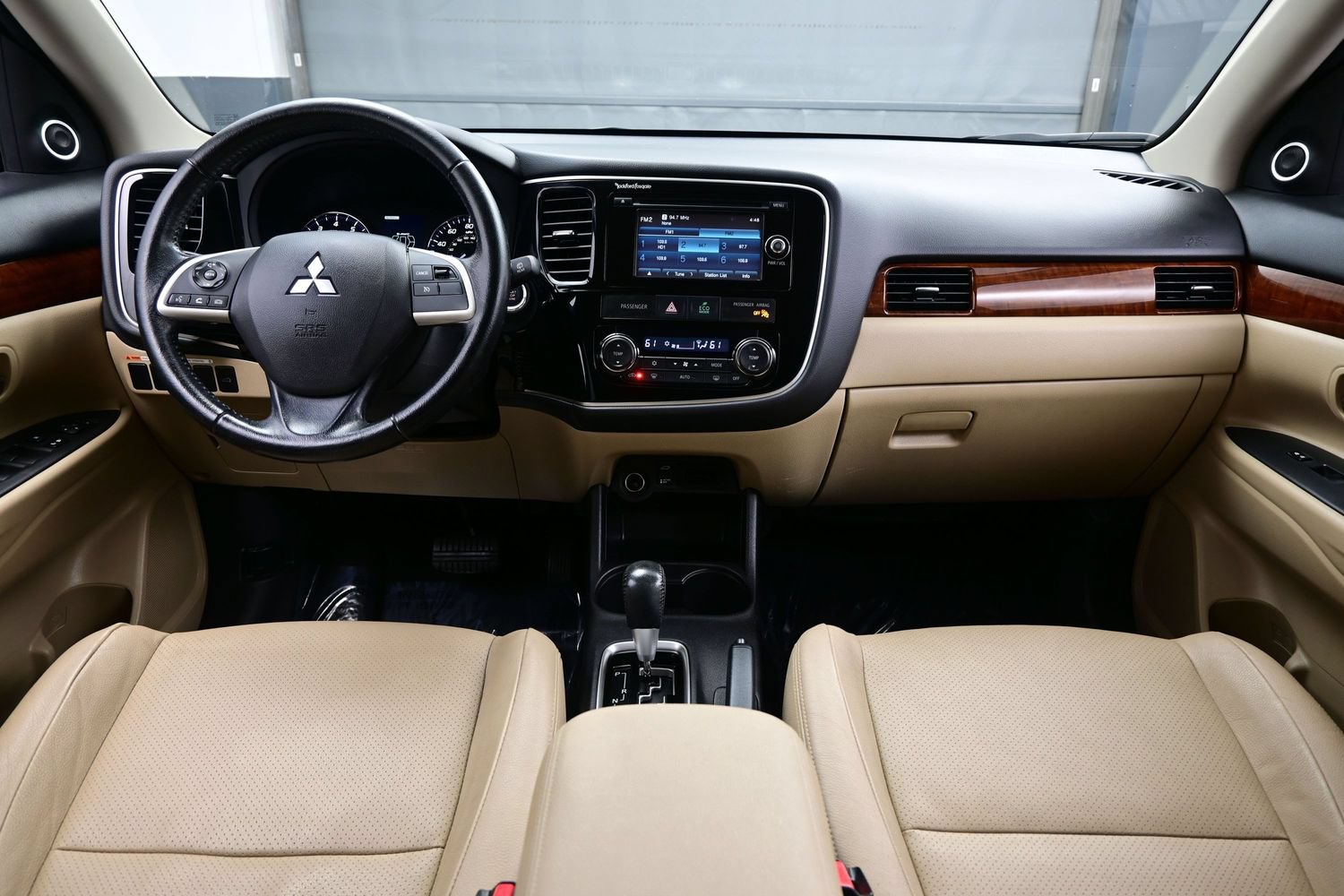 Used 2015 Mitsubishi Outlander SE AWD/4WD image 18
