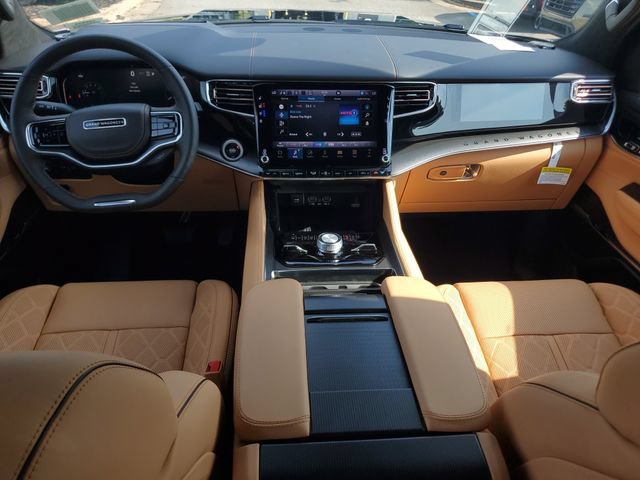 New 2026 Jeep Grand Wagoneer L Summit AWD/4WD image 16