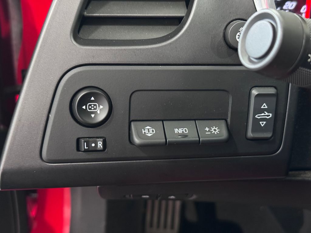 Used 2014 Chevrolet Corvette Stingray Convertible w/ 2LT Preferred Equipment Group image 23