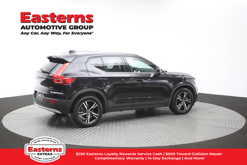 Used 2023 Volvo XC40 B5 Plus AWD/4WD image 44