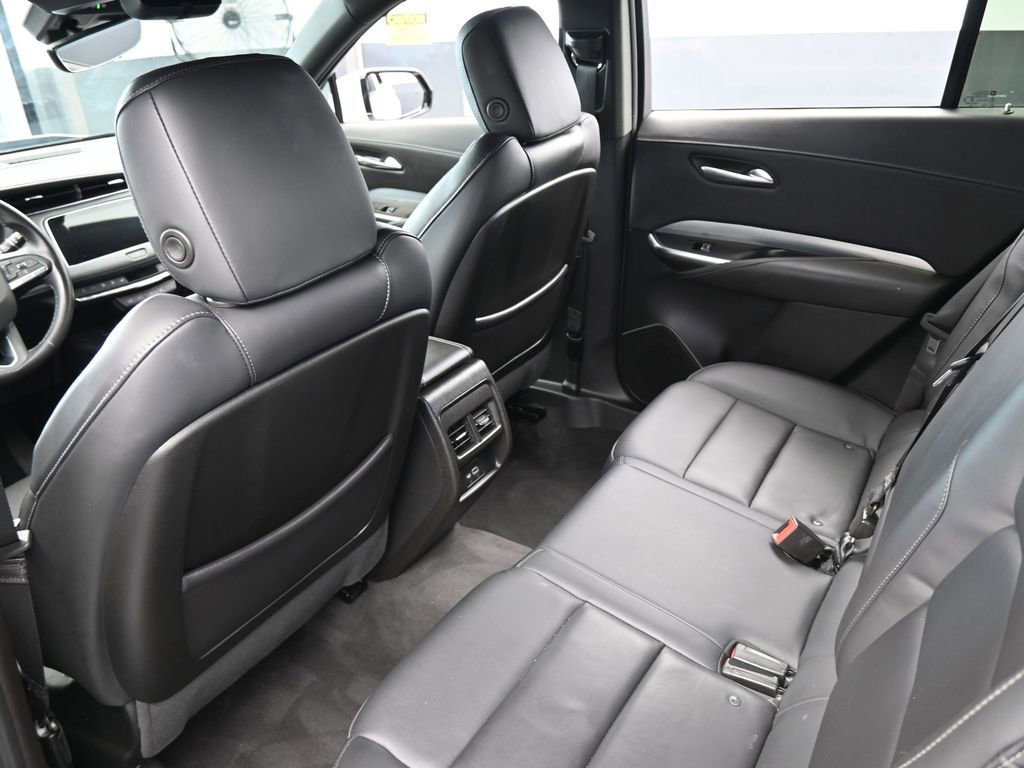 Used 2022 Cadillac XT4 Premium Luxury w/ Enhanced Visibility Package image 40