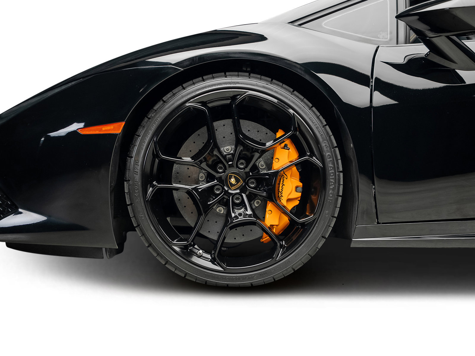 Used 2015 Lamborghini Huracan LP 610-4 AWD/4WD image 19