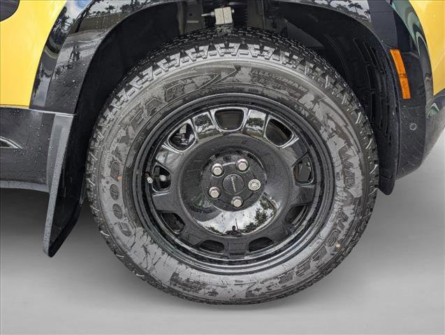 New 2026 Land Rover Defender 110 AWD/4WD image 9