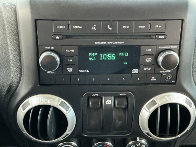 Used 2017 Jeep Wrangler Sahara w/ Connectivity Group image 11