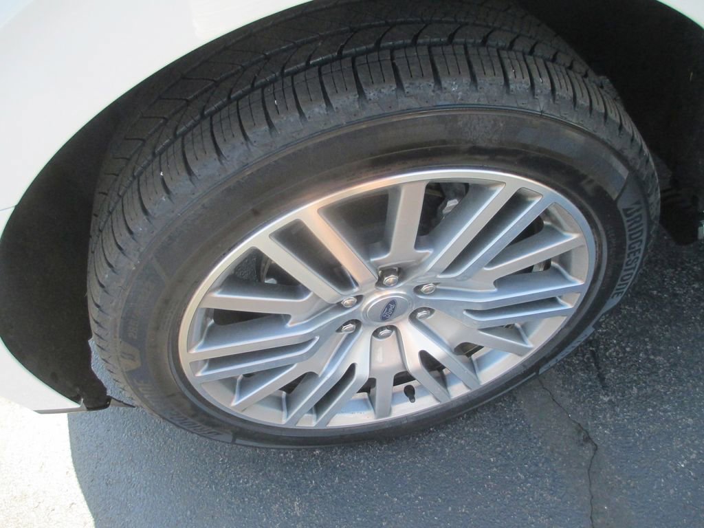 Used 2022 Ford Expedition Max Limited AWD/4WD image 13