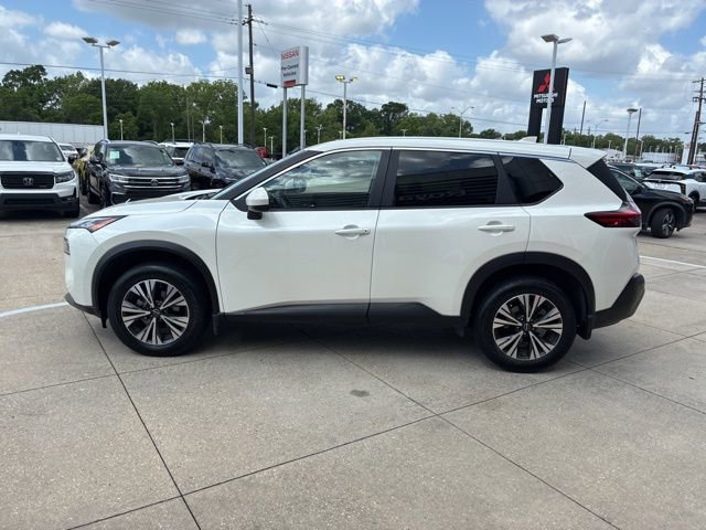 Used 2023 Nissan Rogue SV image 4