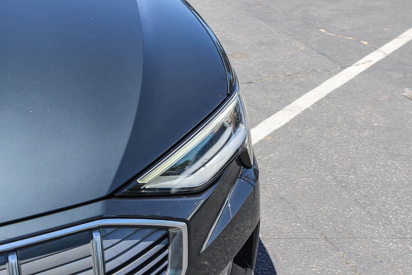 Used 2019 Audi e-tron Prestige w/ Prestige Package AWD/4WD image 13