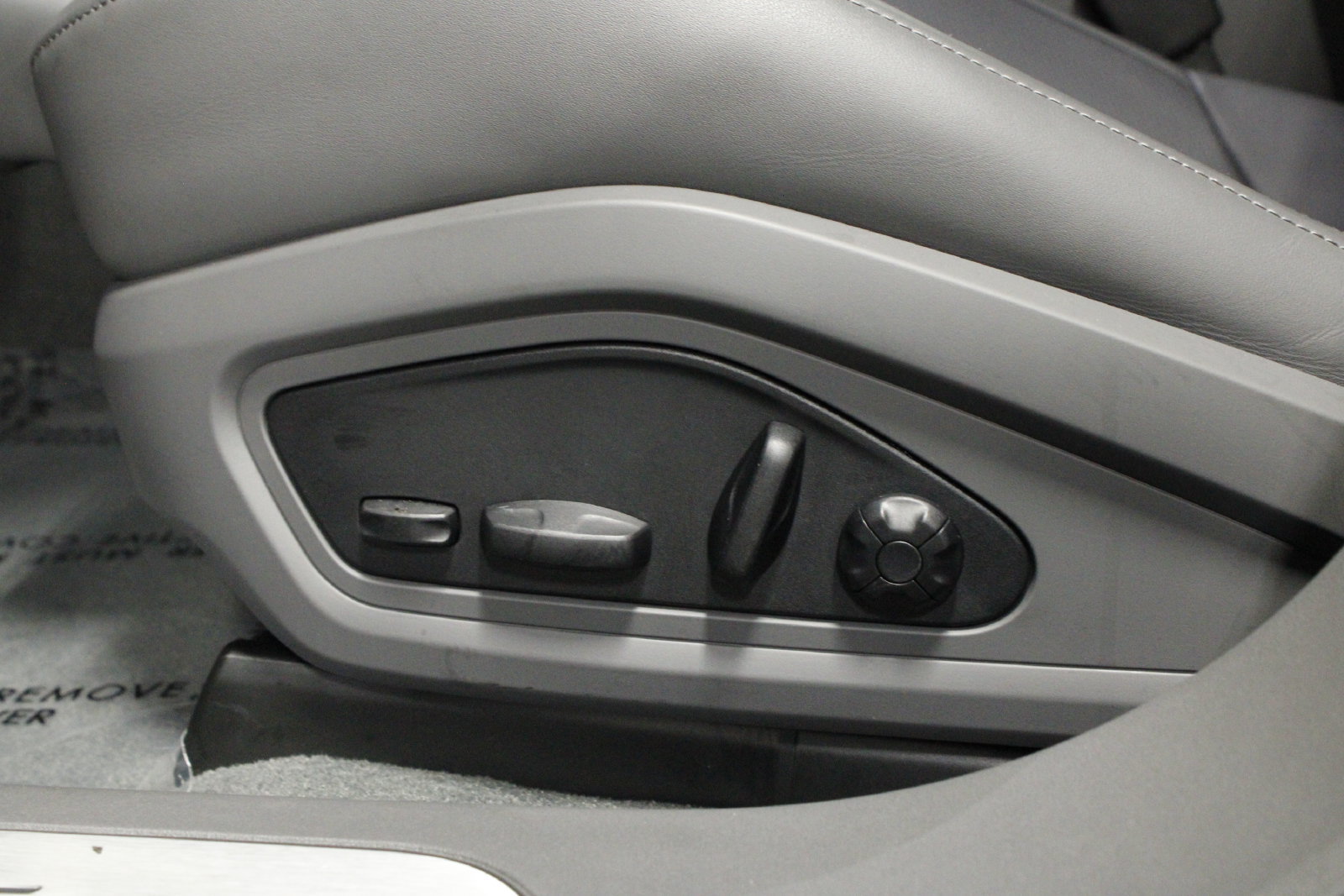 Certified 2023 Porsche Taycan 4S AWD/4WD image 31