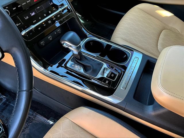 Certified 2023 Kia Carnival EX FWD image 21