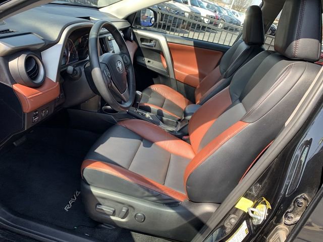 Used 2015 Toyota RAV4 Limited image 18