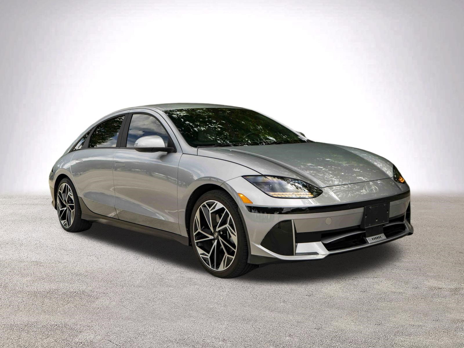 Used 2023 Hyundai Ioniq 6 SEL RWD image 2