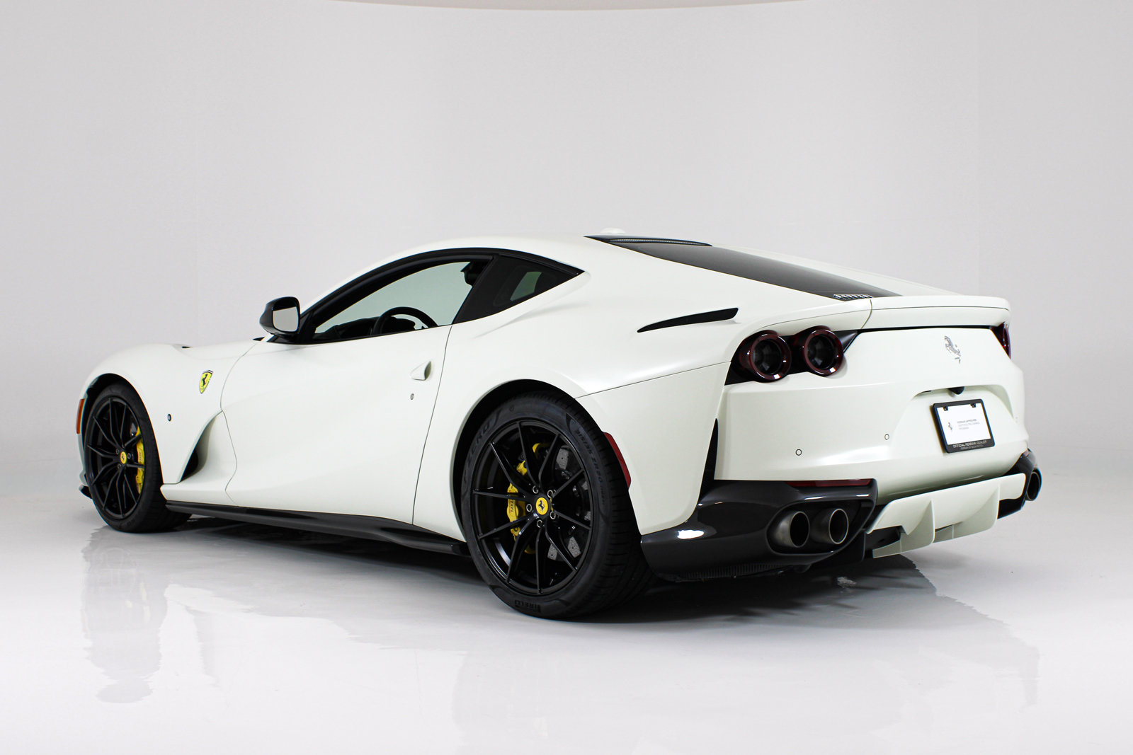 Used 2019 Ferrari 812 Superfast RWD image 5