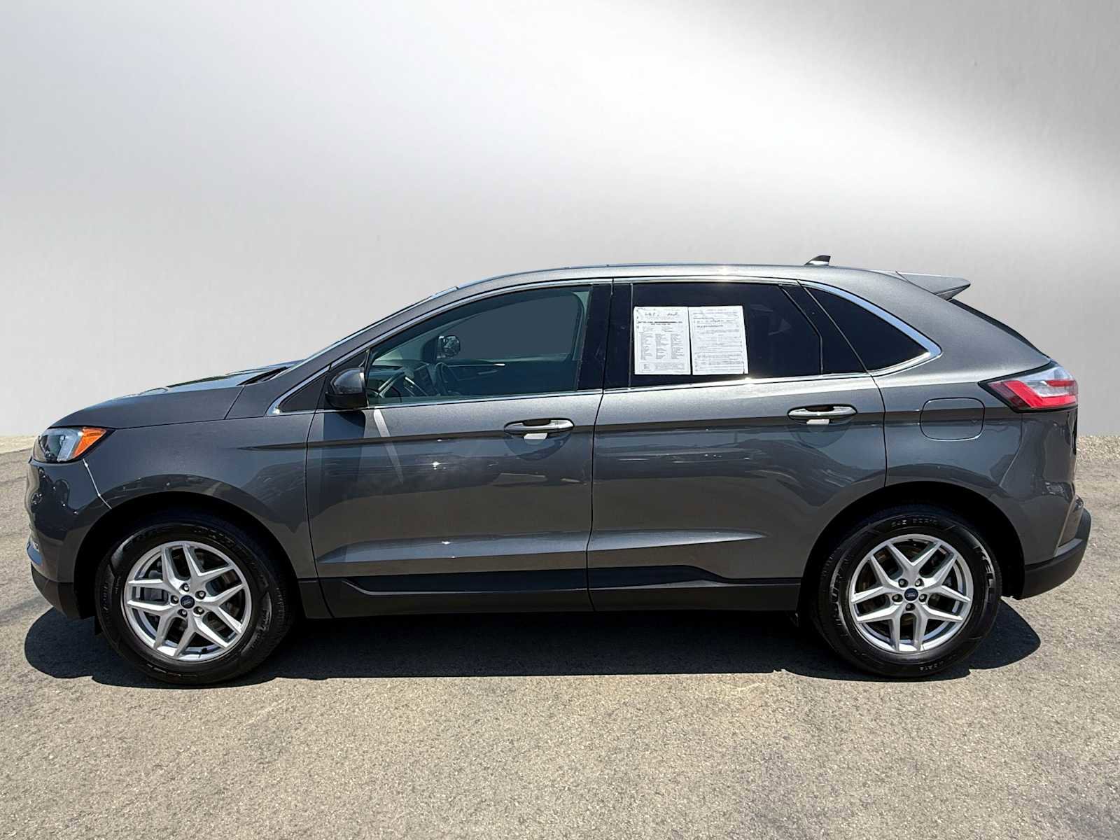 Used 2022 Ford Edge SEL image 4