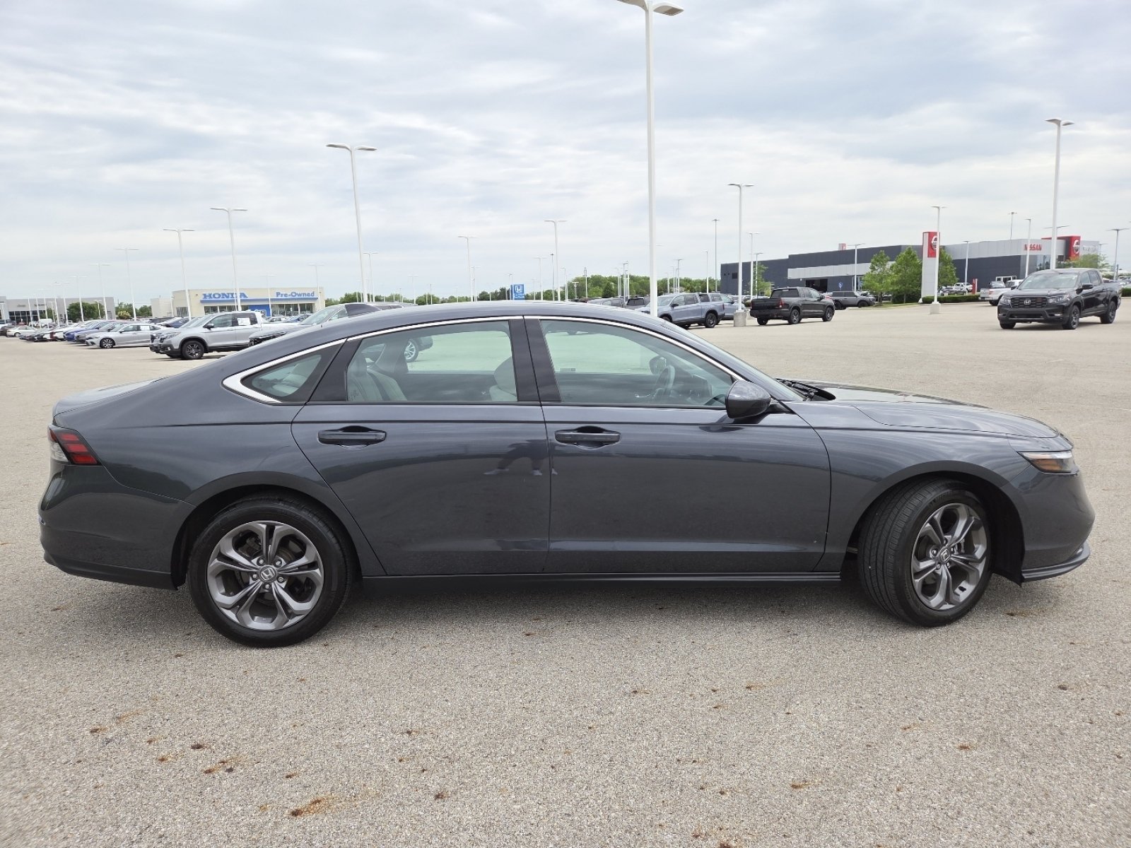 Used 2024 Honda Accord EX image 19