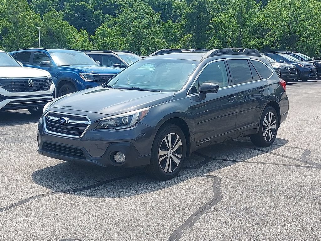 Used 2018 Subaru Outback 2.5i Limited AWD/4WD image 3