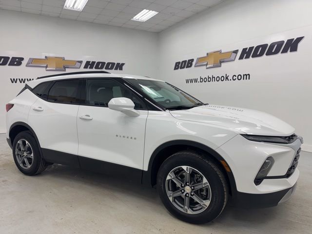 Used 2023 Chevrolet Blazer LT w/ Convenience Package image 3