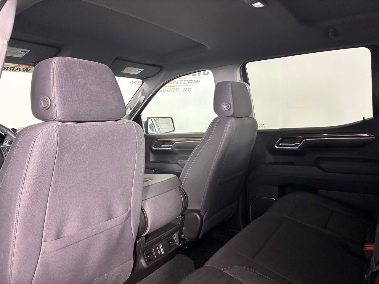 Used 2024 Chevrolet Silverado 1500 LT image 27