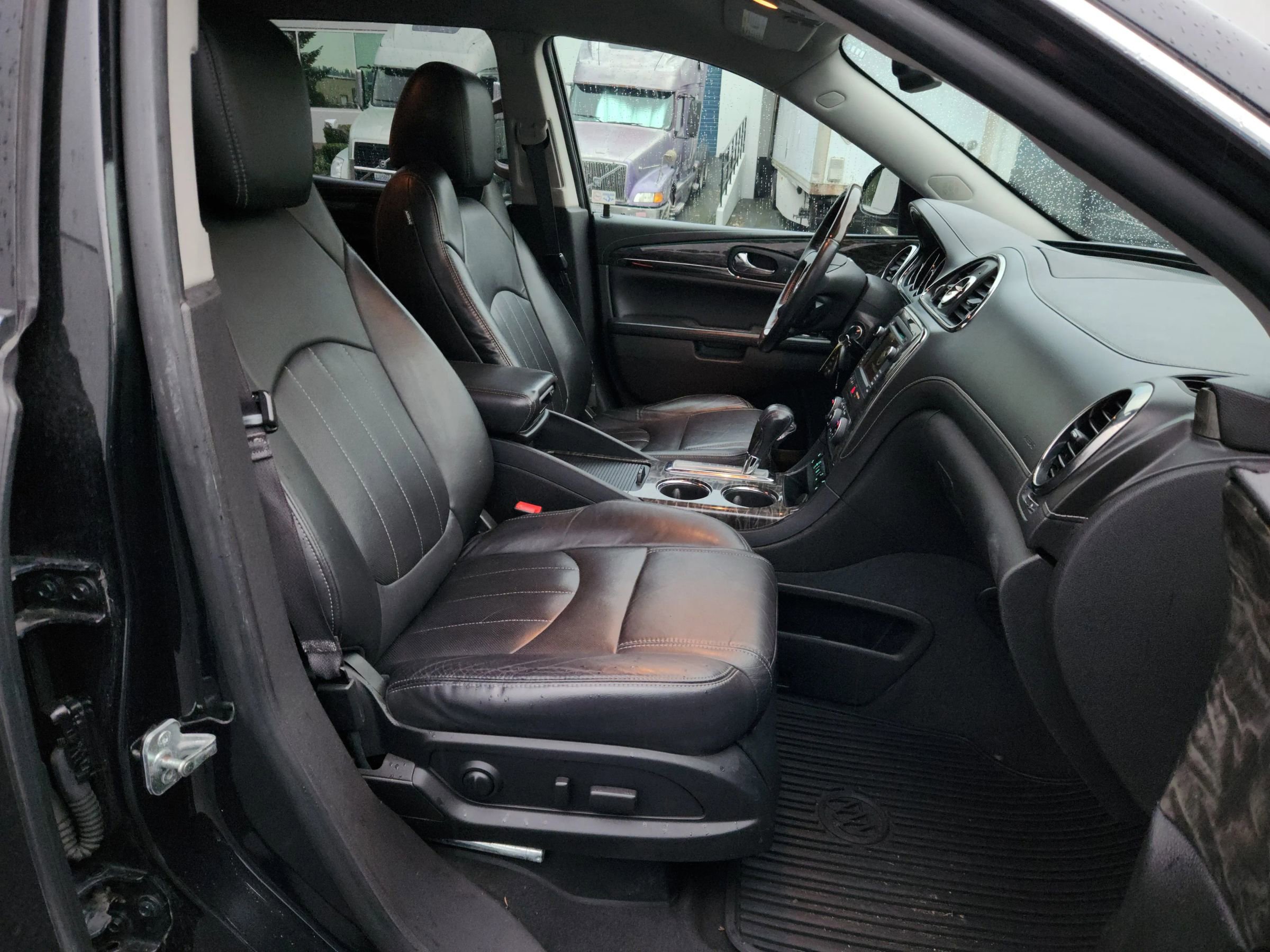 Used 2014 Buick Enclave Leather image 18