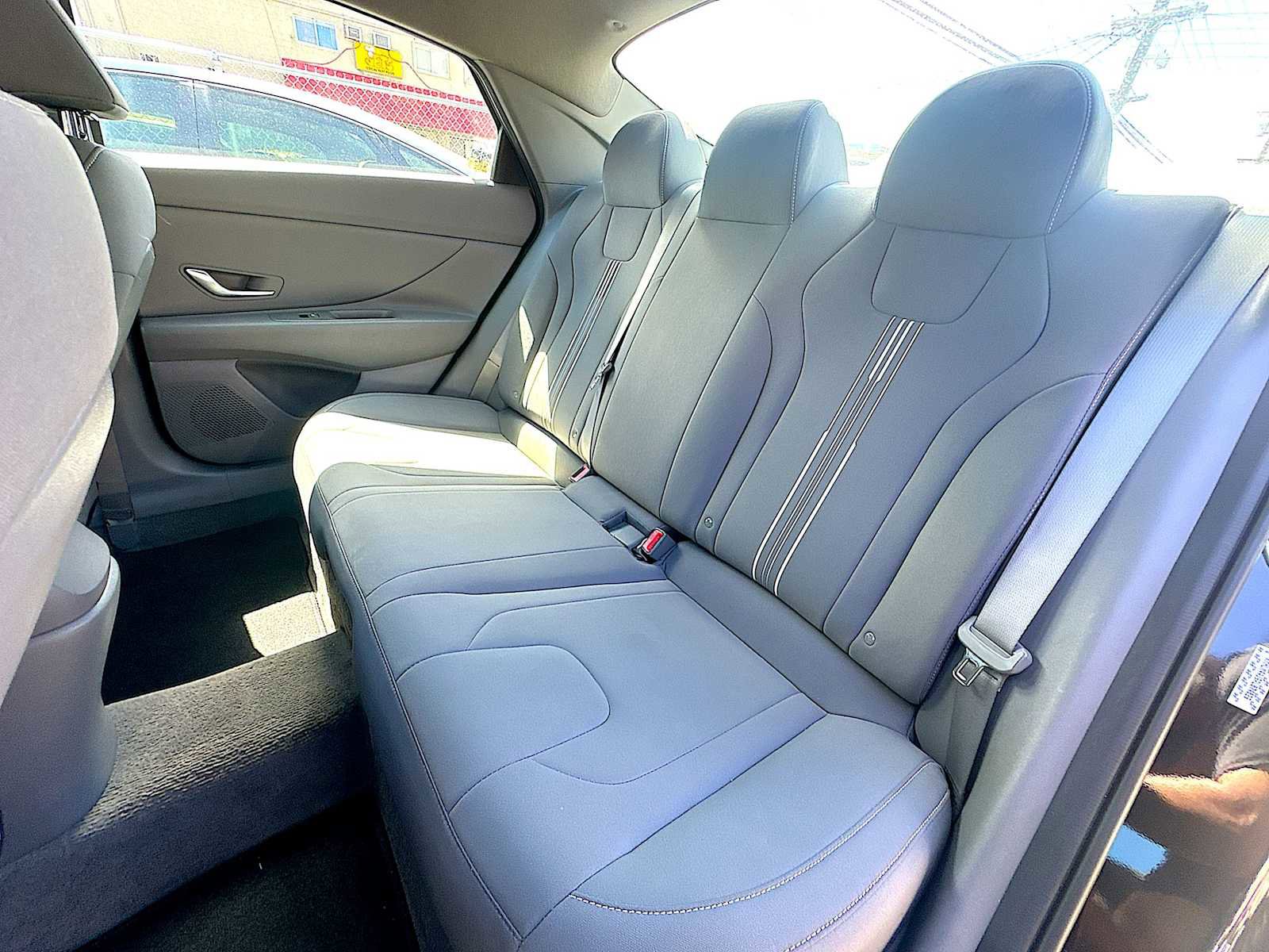 Used 2023 Hyundai Elantra Blue image 23