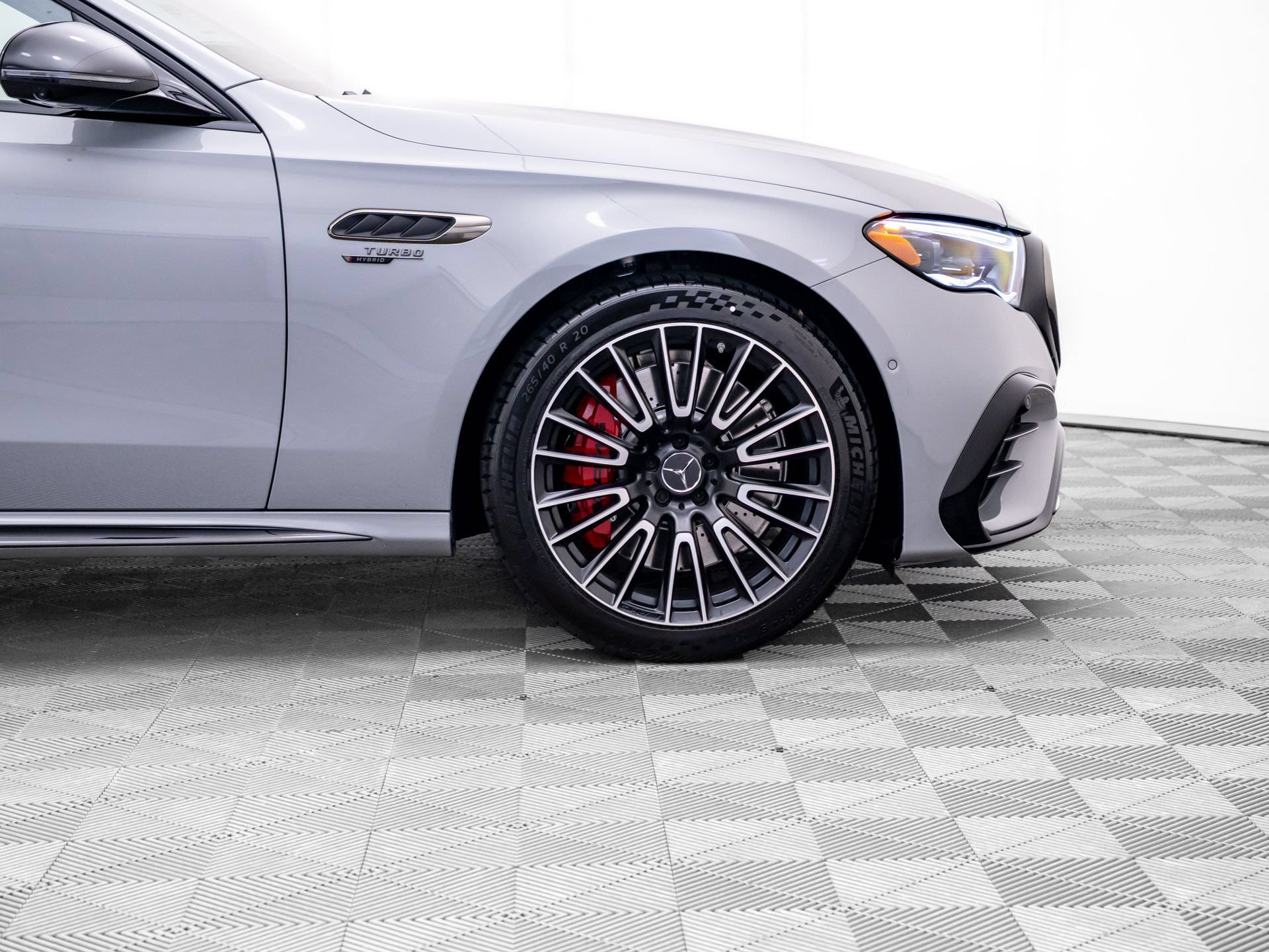 New 2026 Mercedes-Benz E 53 AMG e 4MATIC Sedan image 43
