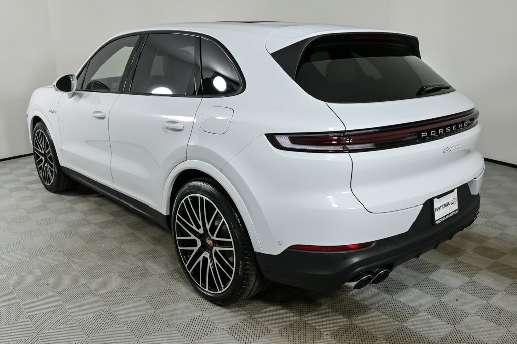 New 2026 Porsche Cayenne E-Hybrid image 3