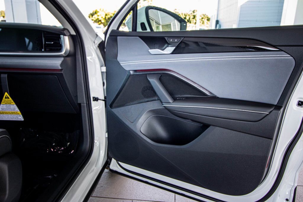 New 2026 Volkswagen Tiguan SE image 44