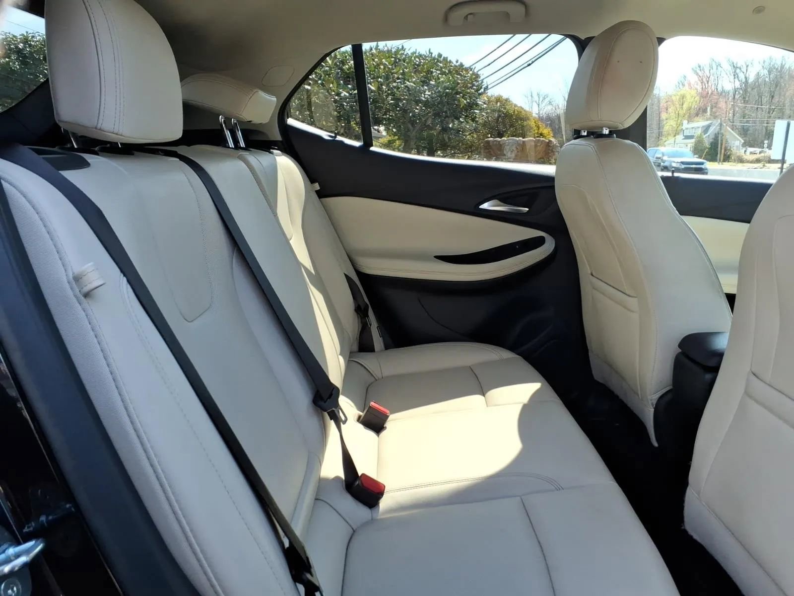 Used 2024 Buick Encore GX Sport Touring image 16