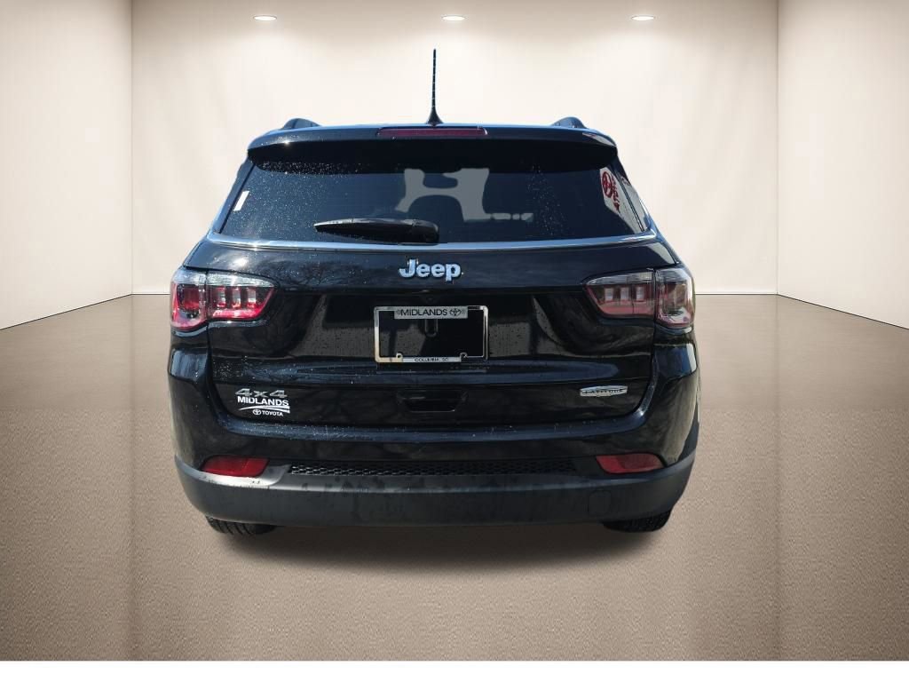 Used 2025 Jeep Compass Latitude image 4