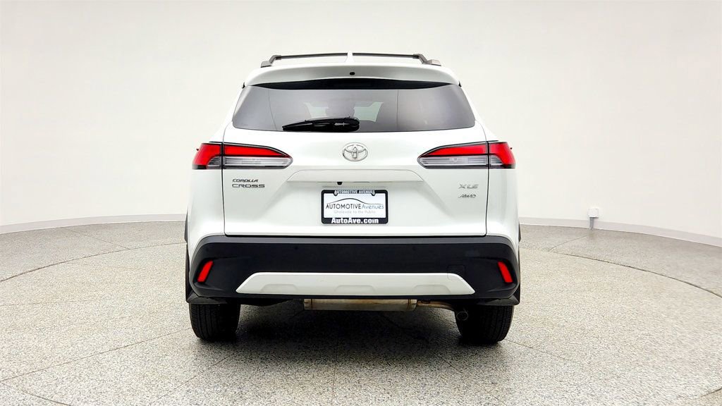 Used 2024 Toyota Corolla Cross XLE w/ Convenience Package image 6