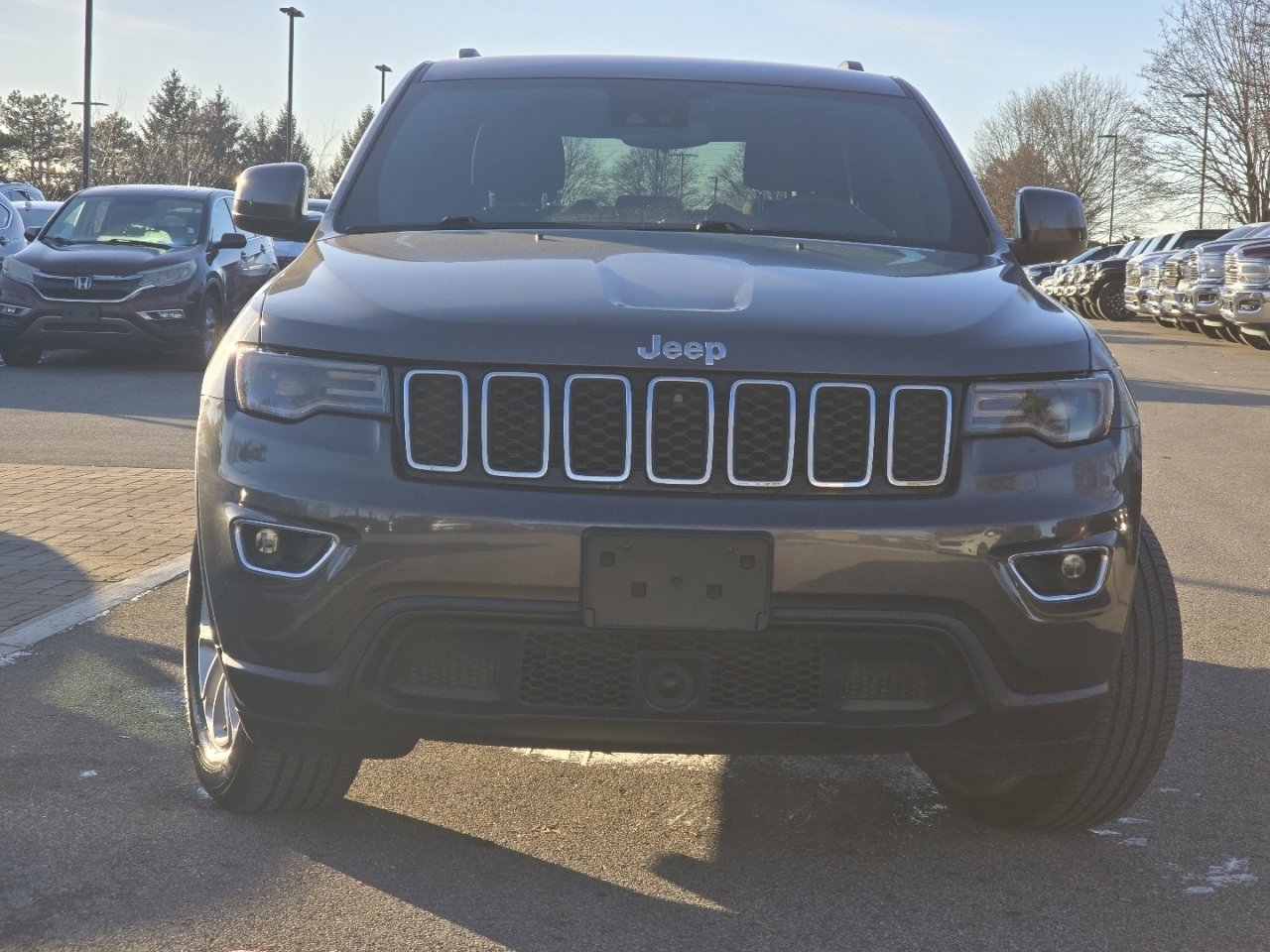 Used 2021 Jeep Grand Cherokee Laredo image 12