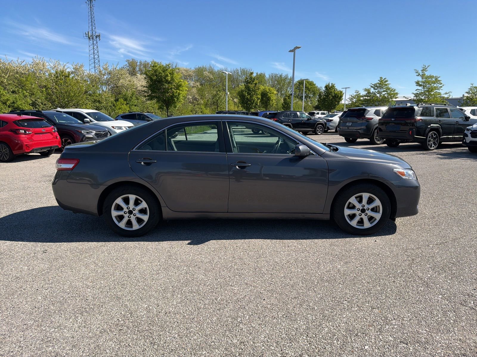 Used 2011 Toyota Camry LE w/ LE Extra-Value Pkg FWD image 8