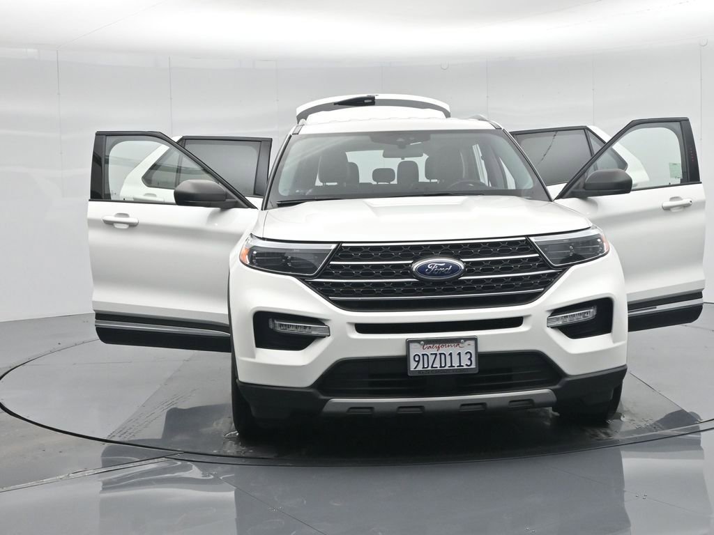 Certified 2022 Ford Explorer XLT w/ Equipment Group 202A image 38