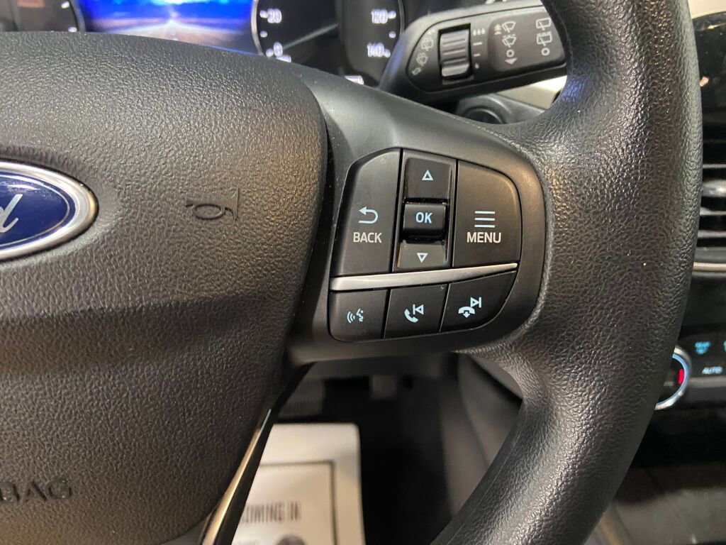 Used 2021 Ford Escape SE image 16