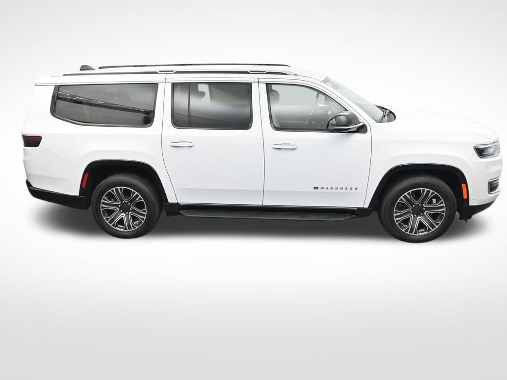 Used 2024 Jeep Wagoneer L Series II w/ Flexible Seating Group image 24