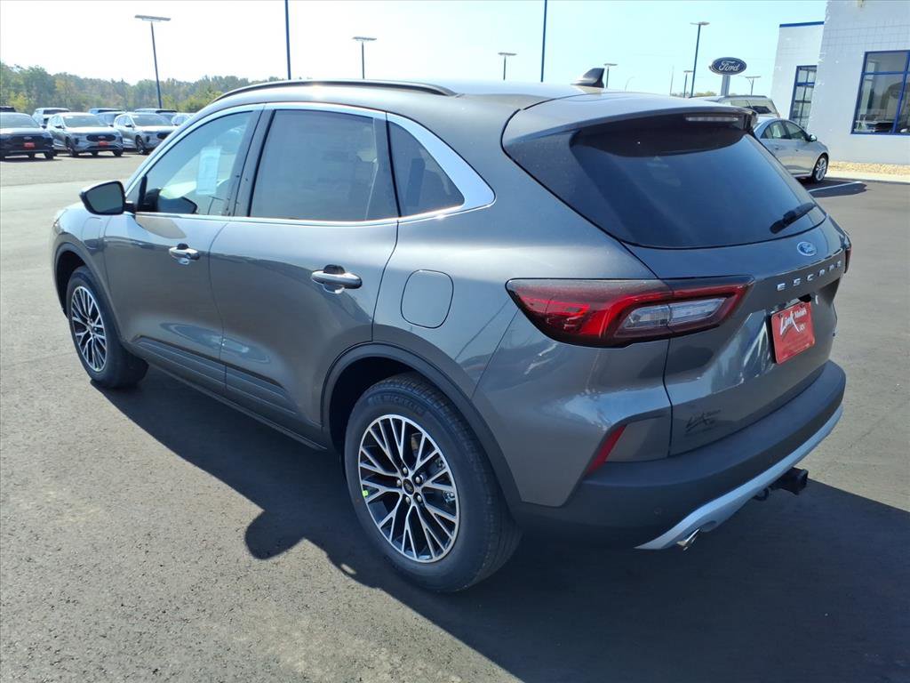 New 2026 Ford Escape SE image 2