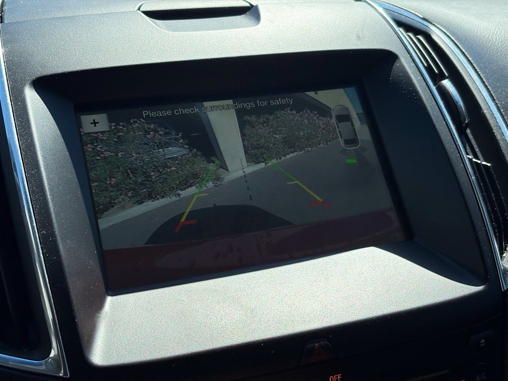 Used 2018 Ford Edge Titanium w/ Ford Safe & Smart Package FWD image 14