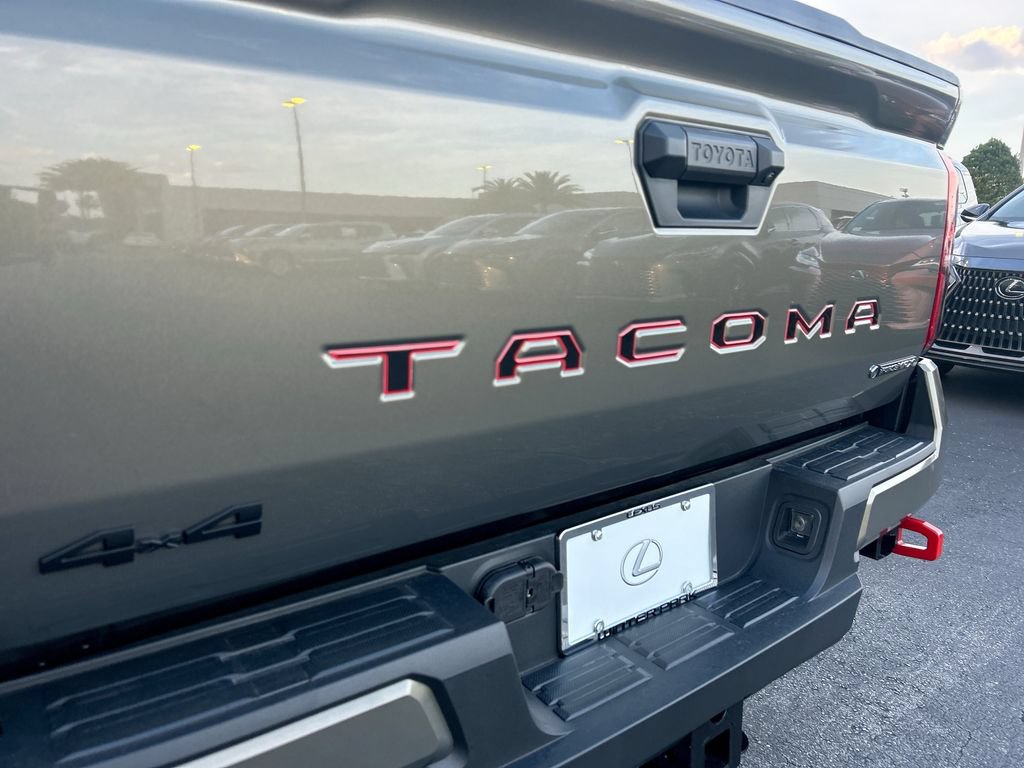 Used 2025 Toyota Tacoma TRD Off-Road AWD/4WD image 34