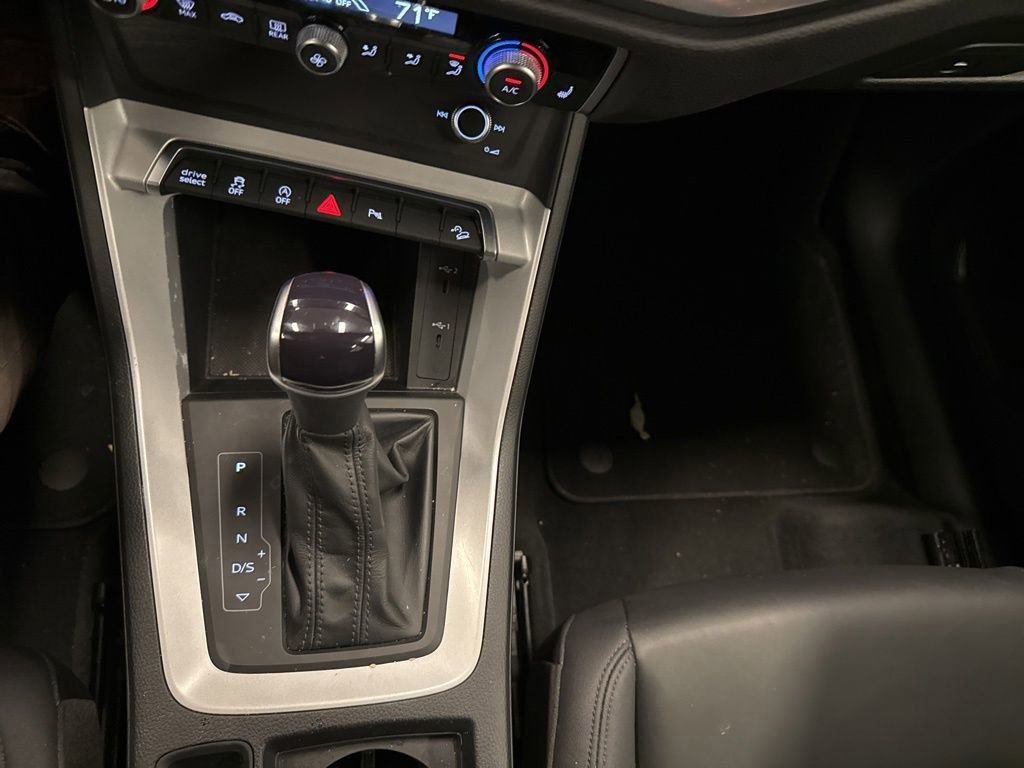 Used 2023 Audi Q3 2.0T Premium image 27