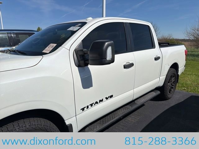 Used 2018 Nissan Titan Platinum Reserve AWD/4WD image 2
