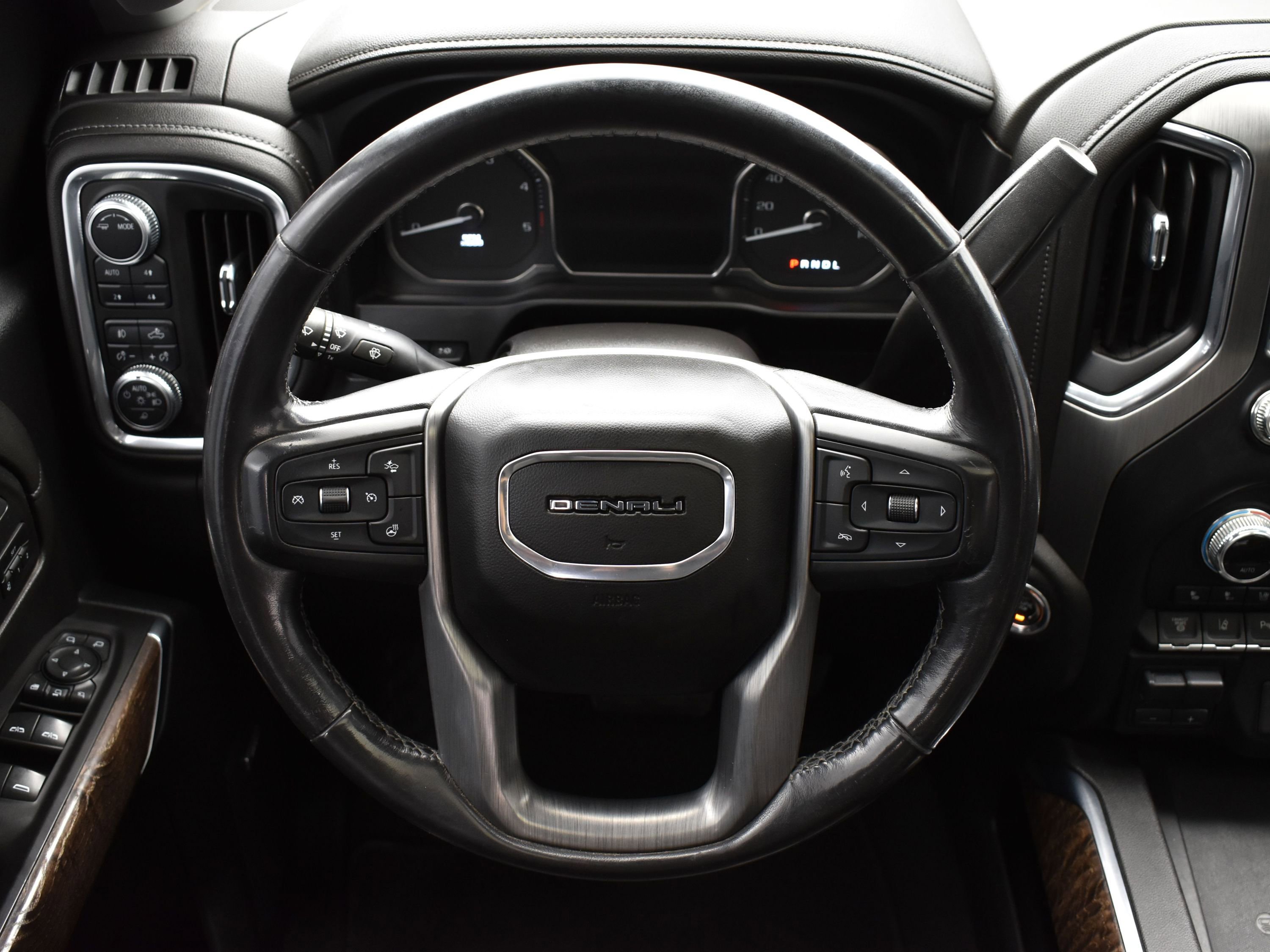 Used 2021 GMC Sierra 3500 Denali w/ Denali Ultimate Package image 14